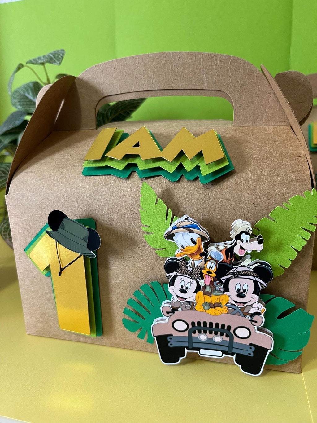 Mickey Safari Gable Box