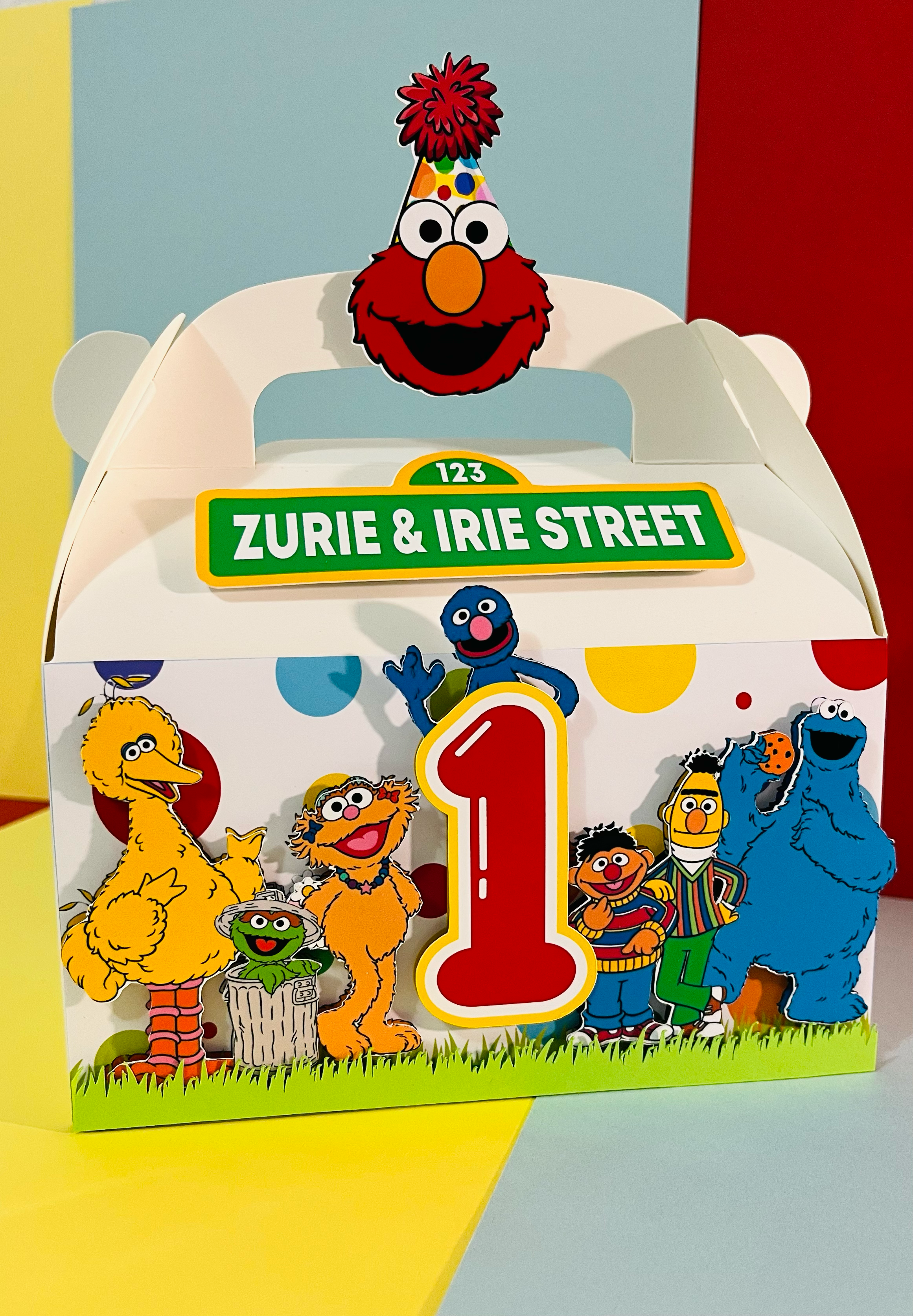 Party of Sesame Street Gable Box